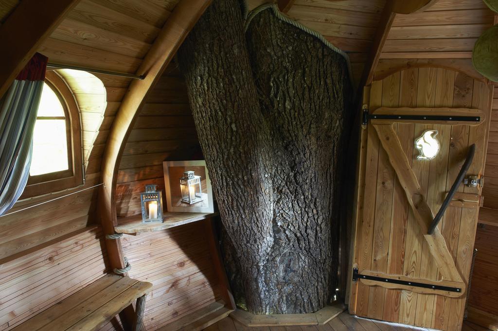 Insolite Dans Les Arbres Les Ormes, Epiniac Bed and Breakfast Esterno foto