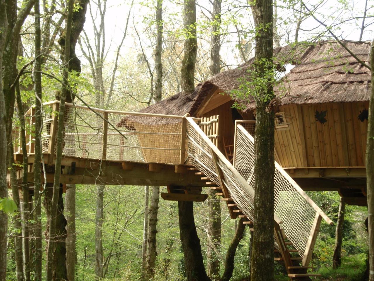 Insolite Dans Les Arbres Les Ormes, Epiniac Bed and Breakfast Esterno foto