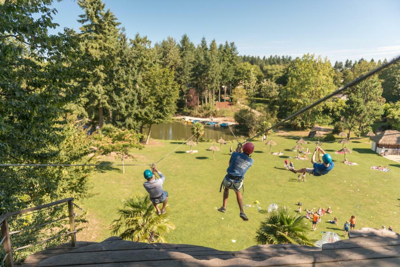 Insolite Dans Les Arbres Les Ormes, Epiniac Bed and Breakfast Esterno foto